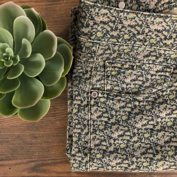 🎄Cabi green/blue ditsy pattern pants SZ 12  skinny - Picture 3 of 11